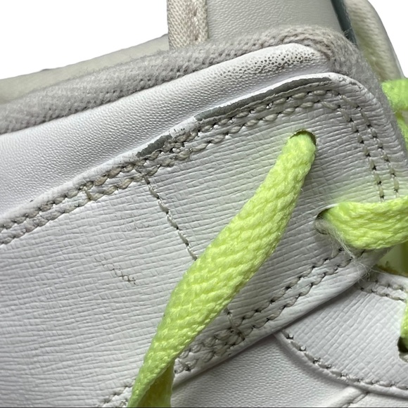 Air Jordan 1 Mid (2012) 554724-100 size Men’s 11 no box CLEAN - Picture 10 of 12